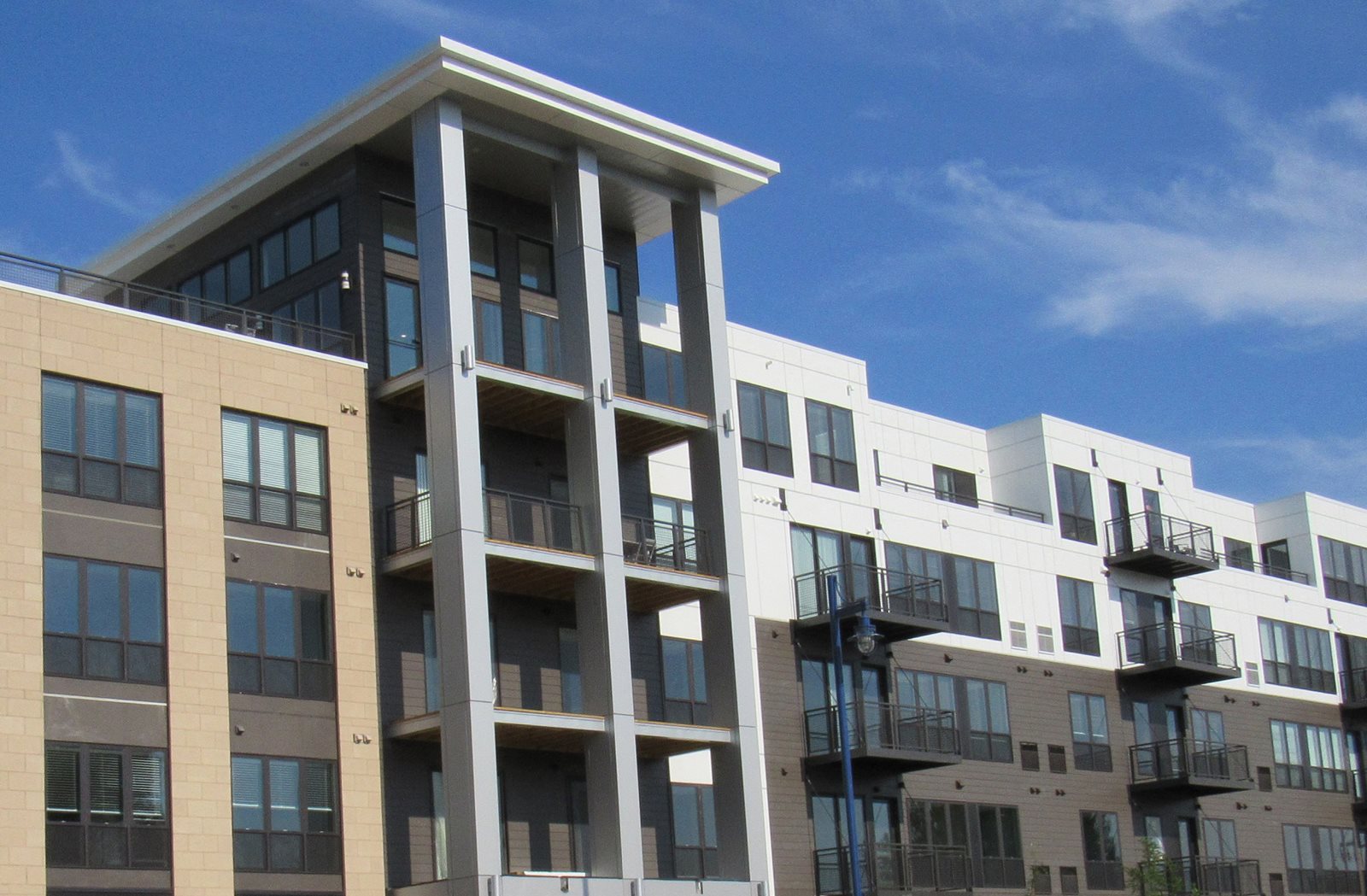 flash-gallery-exterior1